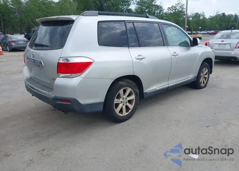 2011 Toyota Highlander Base V6 из США, поврежденный, VIN 5TDBK3EH5BS043073